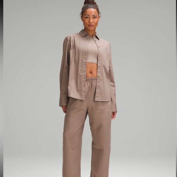 NWOT Lululemon Athletica Cotton-Blend Poplin Button-Down Shirt in Color Taupe, L - Picture 2 of 10